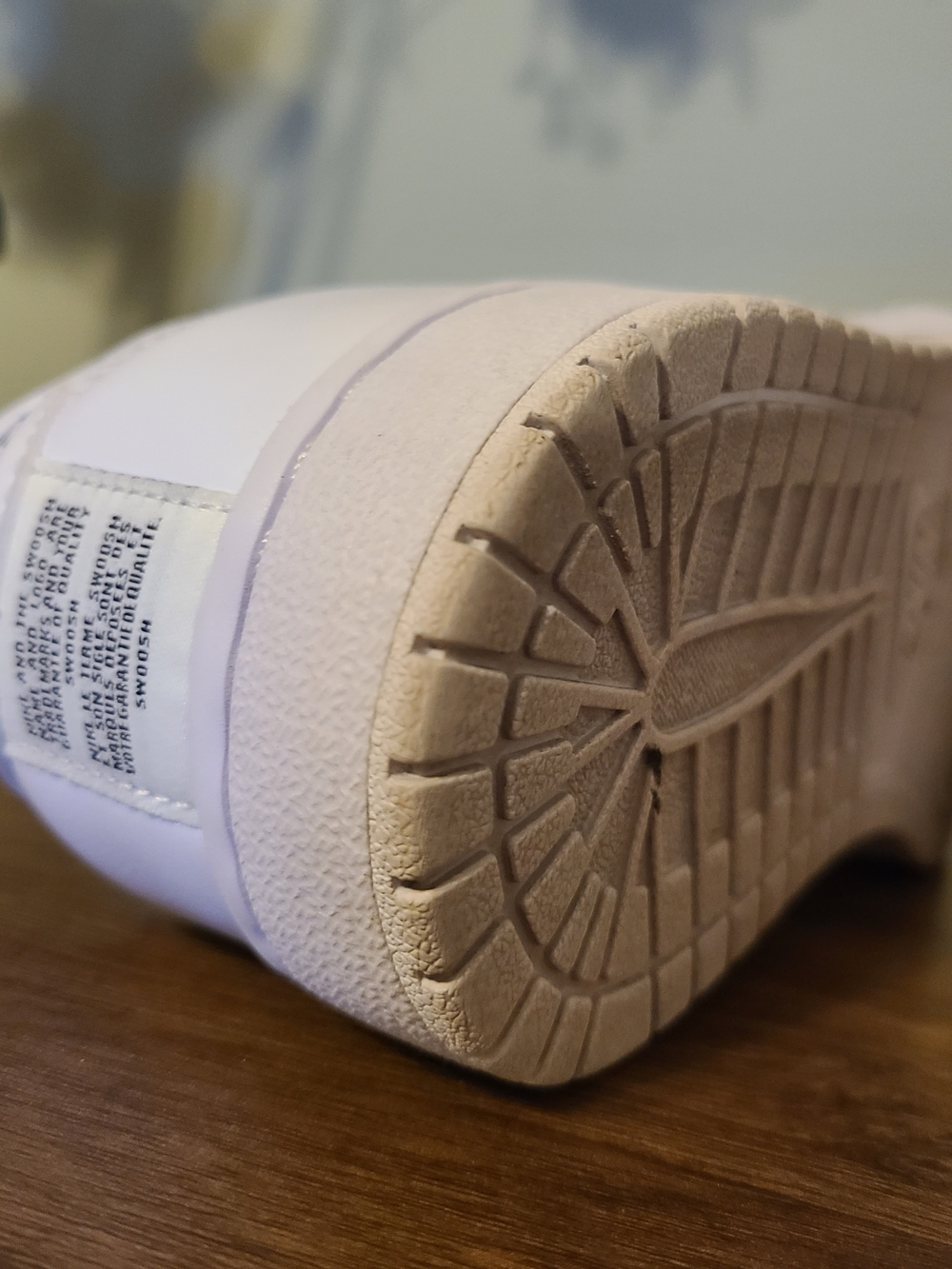 Nike Air Jordan 1 Retro Low White Leather Slip On's AV3918-100 Size 11 - Picture 7 of 16
